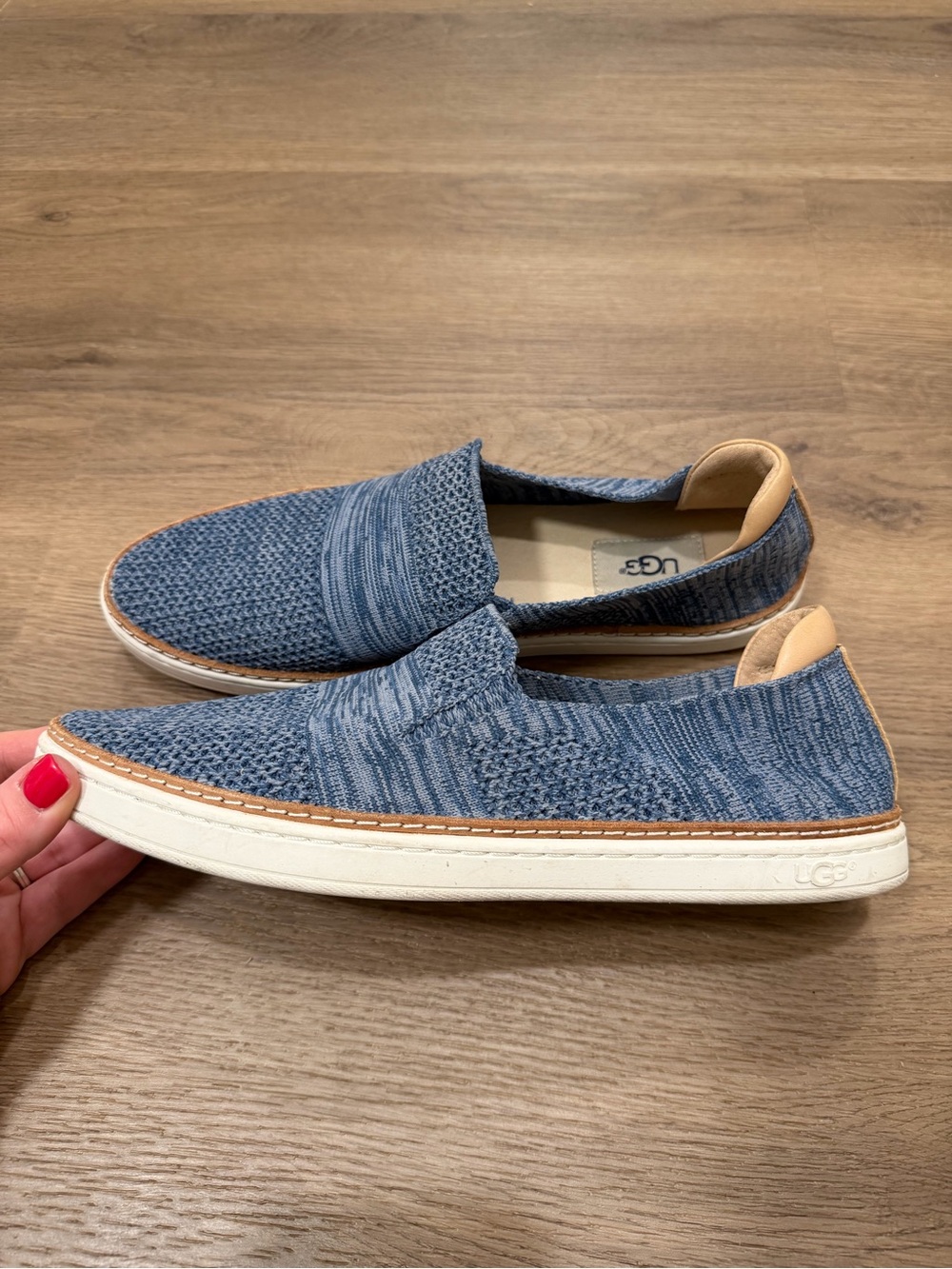 UGG Sammy Blue Knit Slip On Sneakers Women's 9 Coastal Grandma Comfort
